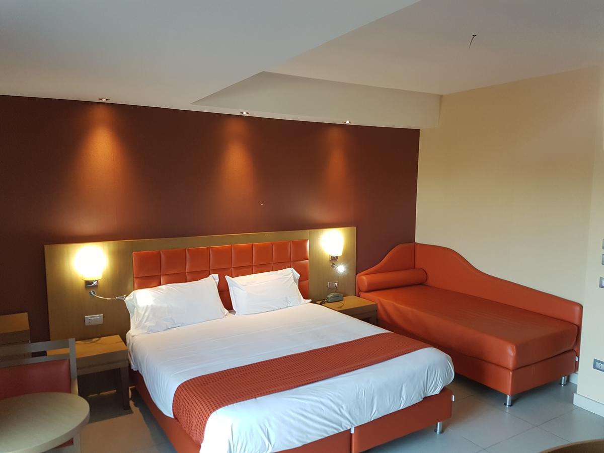 Hotel Ristorante La Campagnola Cassino Dış mekan fotoğraf