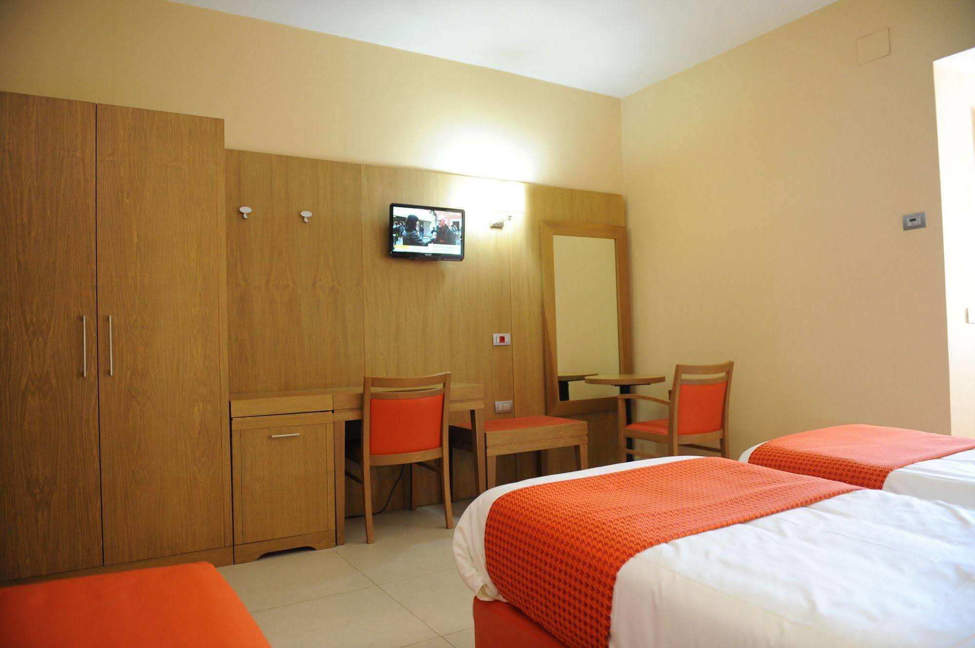 Hotel Ristorante La Campagnola Cassino Dış mekan fotoğraf